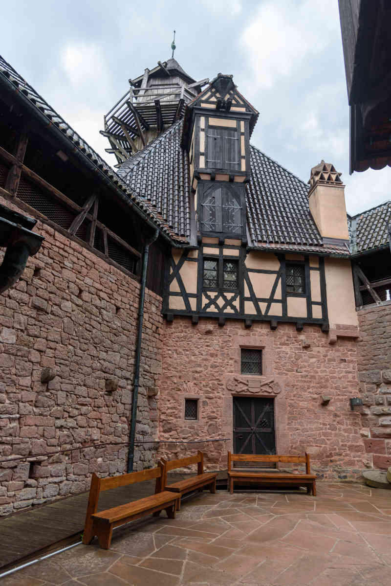 Francia - Alsacia 381 - Orschwiller - castillo de Koenigsbourg.jpg